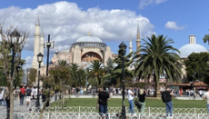 Σύλληψη δυο προσκυνητών, στην Αγία Σοφία στην Κωνσταντινούπολη