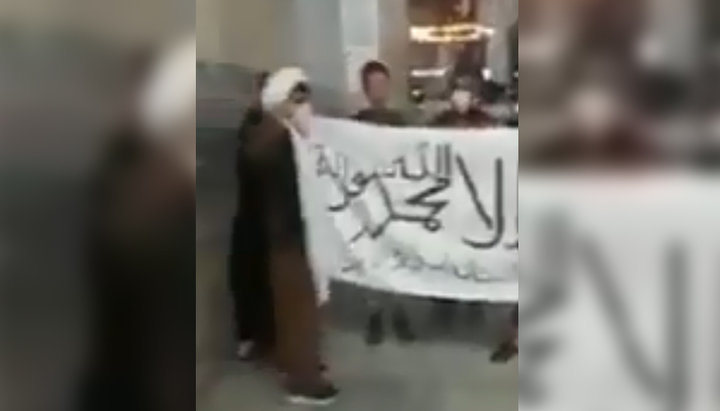 Λάβαρα των Ταλιμπάν του Αφγανιστάν άνοιξαν στην Αγία Σοφία. Φωτογραφία: στιγμιότυπο οθόνης βίντεο στο κανάλι YouTube Sigmalive
