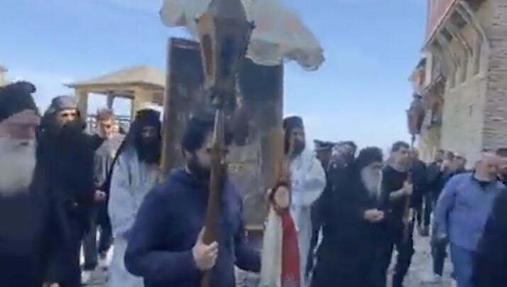 Λιτανεία με την Ιβηρική Εικόνα της Θεοτόκου. Φωτογραφία: athoseod.gr