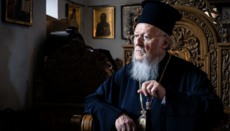 Ο Βαρθολομαίος απείλησε τους επικριτές του με την Ημέρα της Κρίσεως