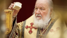 Ο Αμερικής Ελπιδοφόρος επέκρινε UOC για μη μνημόνευση του Πατριάρχη Κυρίλλου