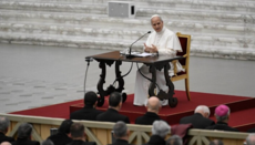 Ο Πάπας απαγόρευσε τη χρήση τεχνητής νοημοσύνης για κηρύγματα