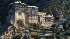 Άγιον Όρος: «Πολιορκία» από 1.500 προσκυνητές καθημερινά – Στα όρια η Αθωνική Πολιτεία