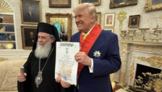 Ο Πατριάρχης Ιεροσολύμων Θεόφιλος Γ' συνάντησε τον D.Trump, στον Λευκό Οίκο